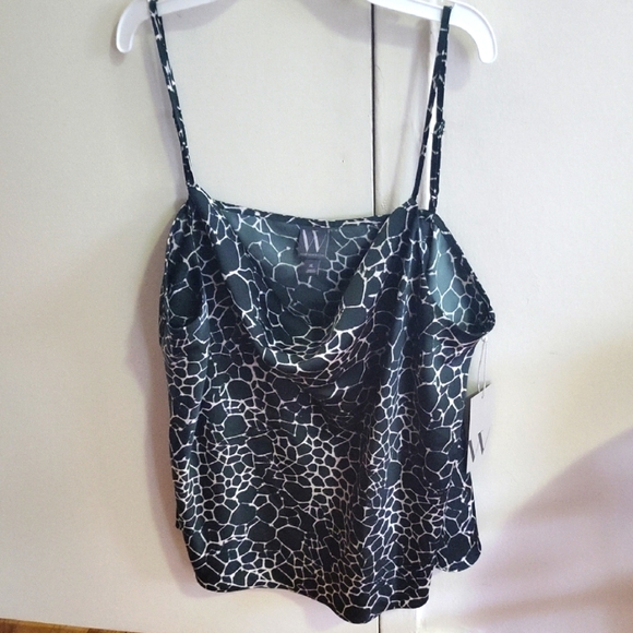 Stylish Green and White Women's Top - Picture 2 of 5